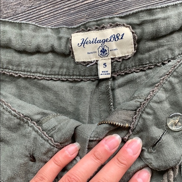 FOREVER 21 | Army Green Linen Shorts - Picture 3 of 3